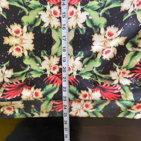 Hype long sleeve women’s shirt size 6, street style brand, psychedelic graphics - Picture 7 of 9